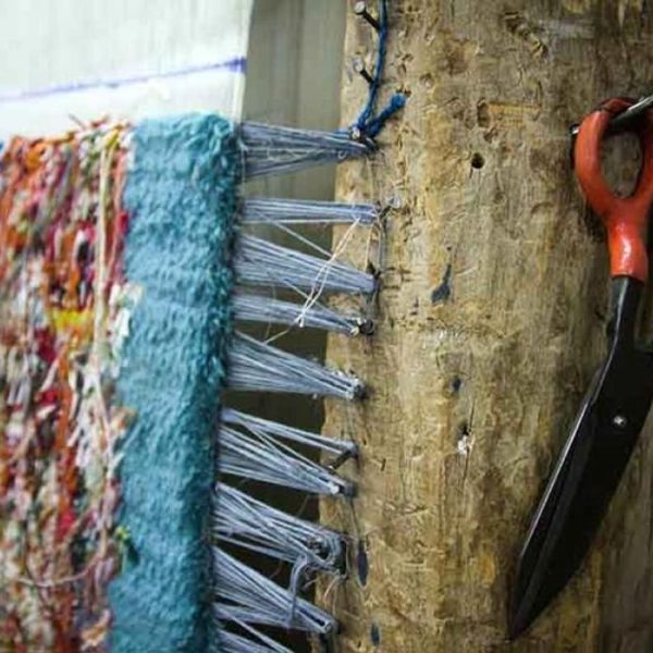 قیچی کاری فرش چگونه است و انواع آن کدام است؟ - قالیشویی پاکسان