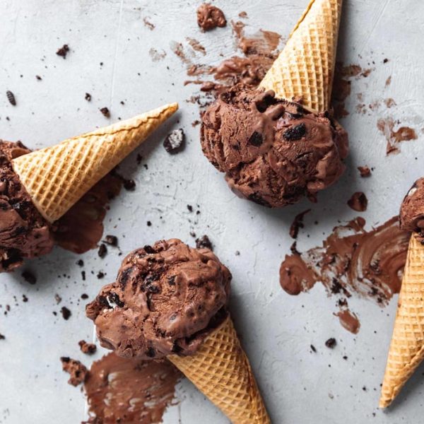 پاک کردن لکه بستنی از روی فرش به چه روش هایی صورت میگیرد؟ - قالیشویی پاکسان