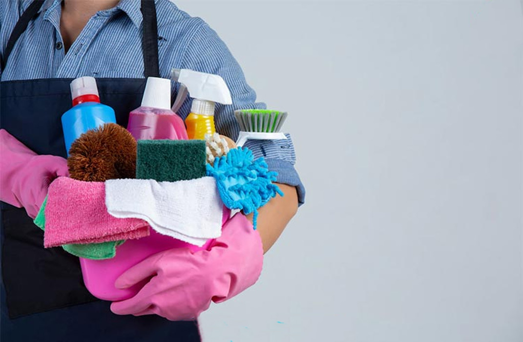 بررسی مزایا و معایب مواد شوینده فرش - قالیشویی پاکسان