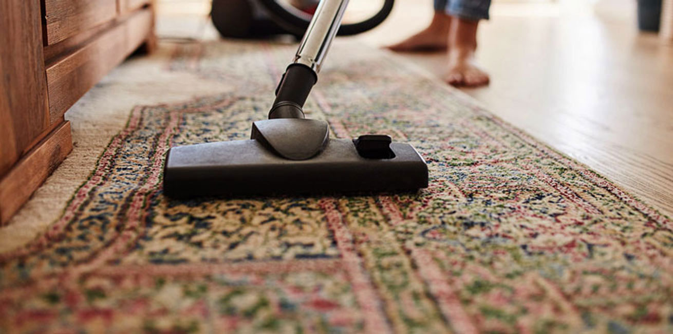 How-to-keep-the-handmade-carpet-without-damage چگونه فرش دستباف را بدون آسیب نگه داریم؟ - قالیشویی پاکسان